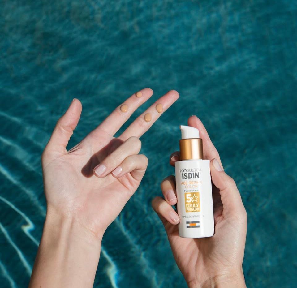 ISDIN FOTOPROTECTOR FUSION WATER MAGIC REPAIR COLOR SPF50 50ML